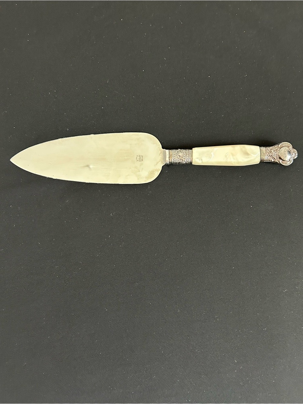Vintage Sheffield England Silver Plate Mother of Pearl Handle Cake Server